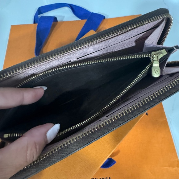 Excellent condition Louis Vuitton Wallet - Picture 9 of 9